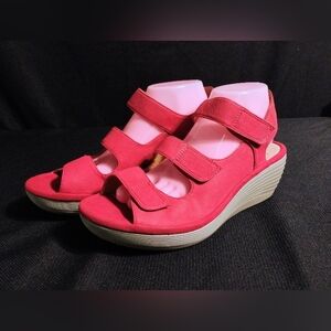 Clarks Collection Sz 9.5 M Red Leather Strappy Platform Sandals